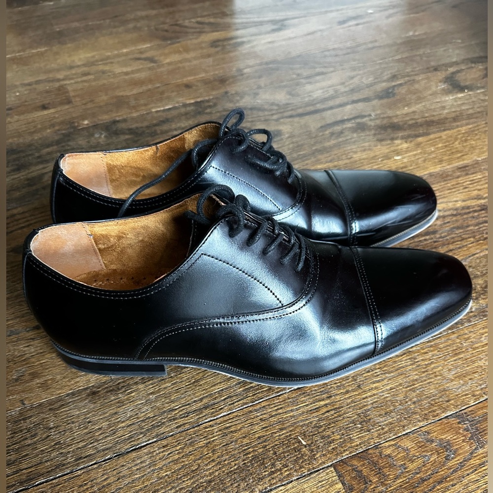 Florsheim Black Leather Oxfords